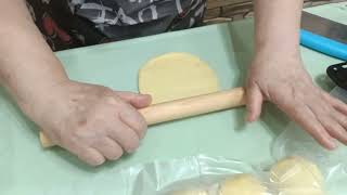 видео: СОСИСКИ В ТЕСТЕ ПО - НОВОМУ, очень вкусно и красиво ! #сдобнаявыпечка #вкуснаявыпечка #сосискивтесте картинка: СОСИСКИ В ТЕСТЕ ПО - НОВОМУ, очень вкусно и красиво ! #сдобнаявыпечка #вкуснаявыпечка #сосискивтесте