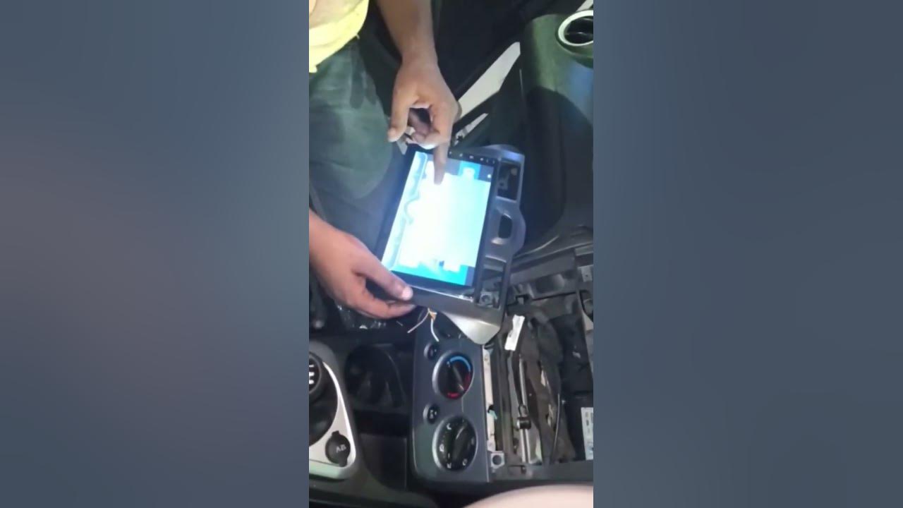 Ford Fiesta Android studio fitting installation