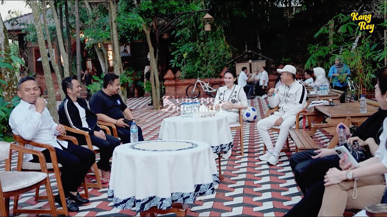 MENIKMATI SUASANA SORE DI LEMBUR PAKUAN | CATATAN HARIAN KANG  REY #63