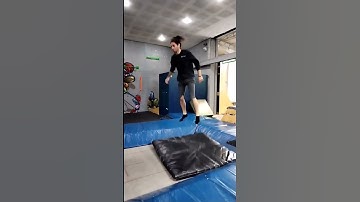 Solo spam! 🐒 #Parkour #freerunning #tricking #flip #pistol #frisbee #flip #doubletwist #dubfull