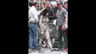 Sofia Boutella’s Mummy Photos from the London Set! Sofia Boutella’s Mummy Photos from the London Set!