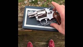 Unboxing Smith & Wesson model 60 chiefs special .38 snub nose