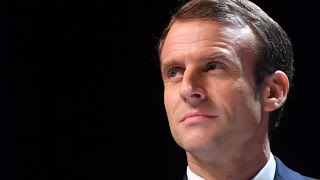 Macron candidat, le piège de la déclaration tardive