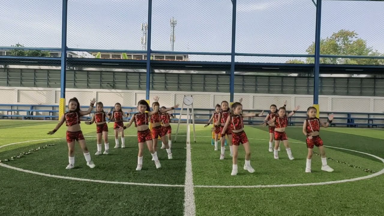 ซ้อมแอโรบิคอนุบาลเสริมมิตร