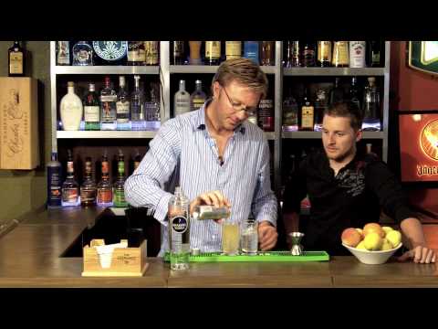 how-to-make-a-vodka-red-bull-cocktail---drink-recipes-from-the-one-minute-bartender