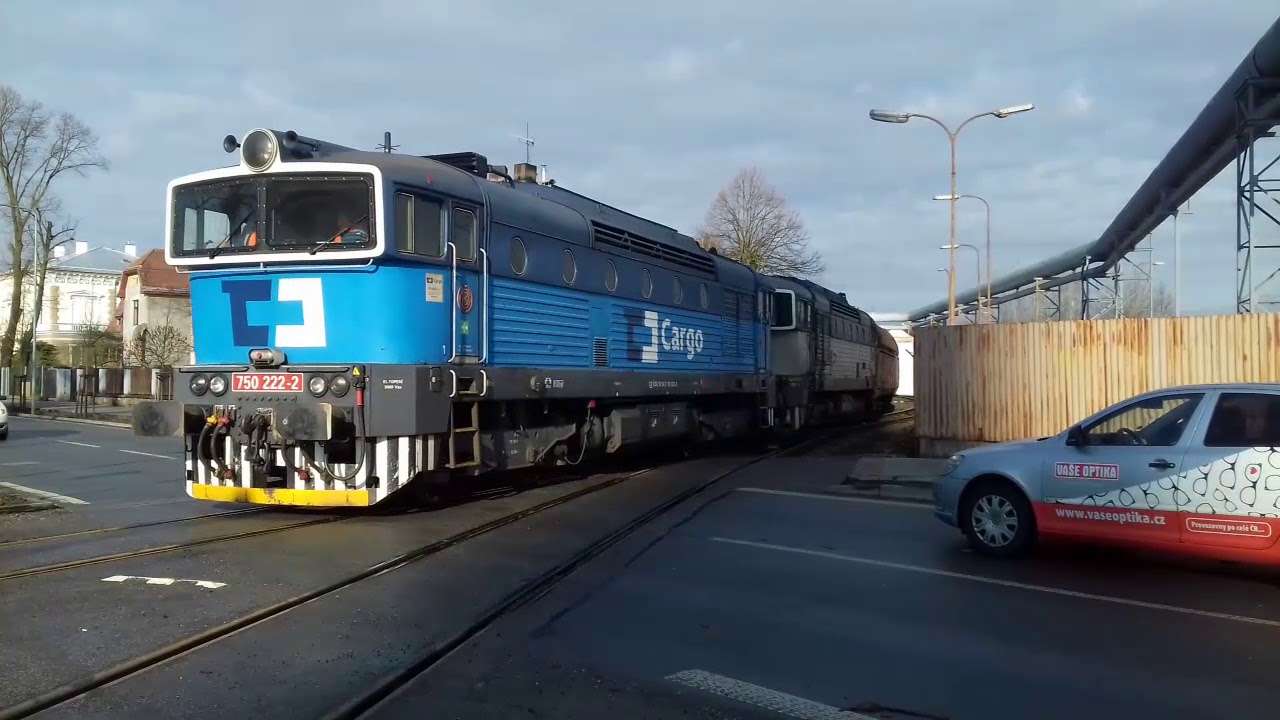 750 222+750 213 na mimoř. Pn ve Dvoře Králové a na vlečce teplárny ČEZ