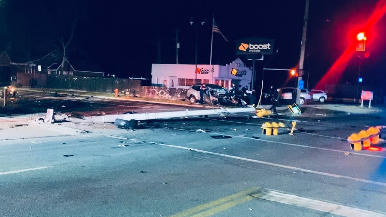 Detroit Fire Special Alarm Injury Accident Motor In The Road On Fire