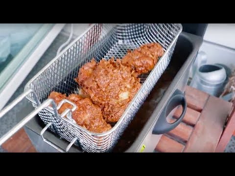 Video: Slutligen Ger KFC Oss Kyckling Och Våfflor - Matador Network