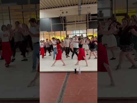Workshop Tango Young Düsseldorf Elise Barbot & #evalauramadar #tango #tangoargentino #ladiestango