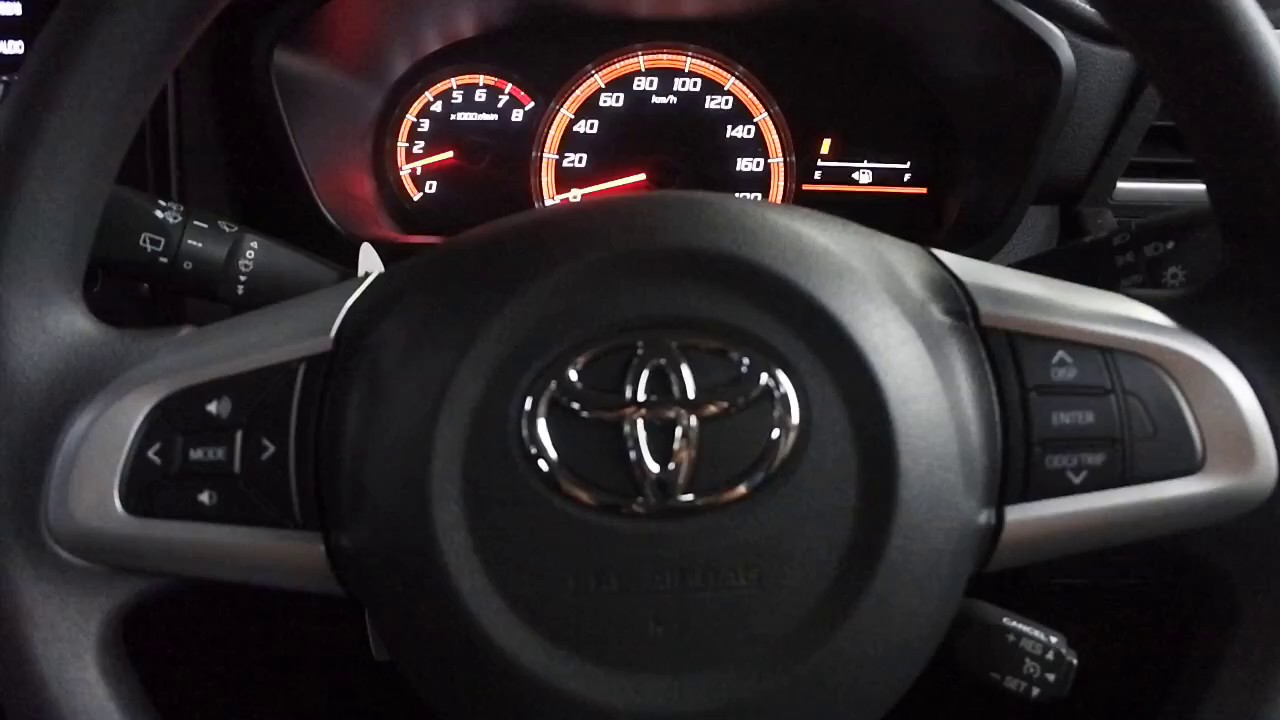 新車注文 トヨタ ルーミー のインパネ外し Youtube