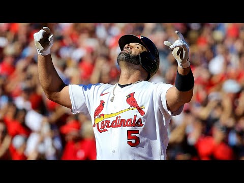 MLB - One last regular season home game for Albert and Yadi. 👏