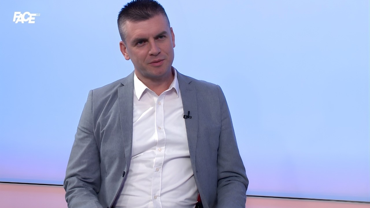 Minute sa Vedranom Jakupovićem: Obrazovanje daje svjetlo, novu nadu. Nove generacije donose izazove!