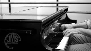 Rehearsing "Squeeze Me"