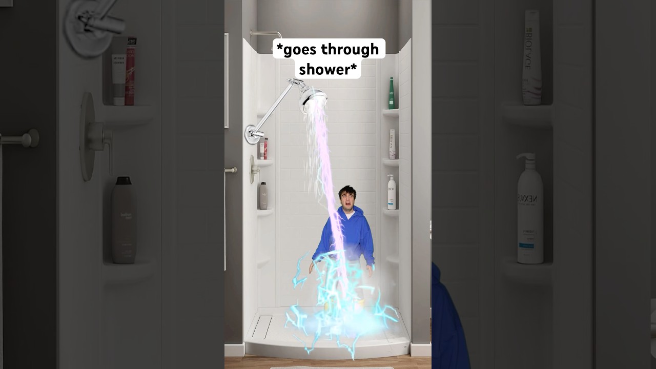 Когда принимаешь душ во время грозы 🤣 