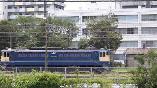 EF65 2101 貫通戸を開けながら入れ替え中