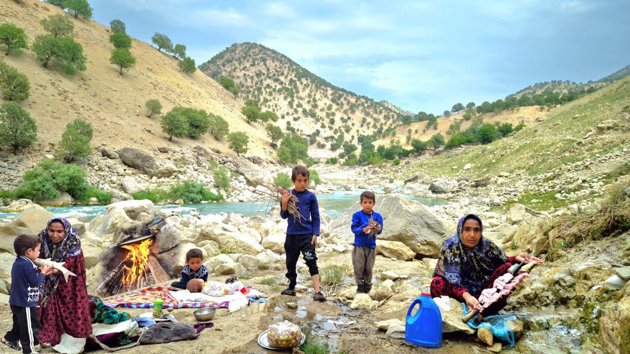 Hard Nomadic Life in Zagros; Catching Fish, Fire-Brewed Tea by the Spring, and Lunch in the Rain |