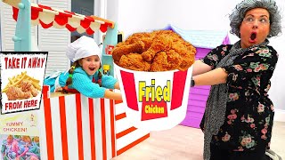 Ruby and Bonnie Pretend Play at Fried Chicken Drive Thru Food Restaurant