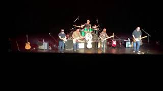 Los Lobos &quot;Shakin&#39; Shakin&#39; Shakes&quot; (Live at the Garde Arts Center - Oct. 21, 2018)