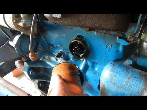 Oil Change On A Ford 2000 Tractor