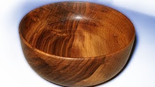 turning a small Walnut Bowl