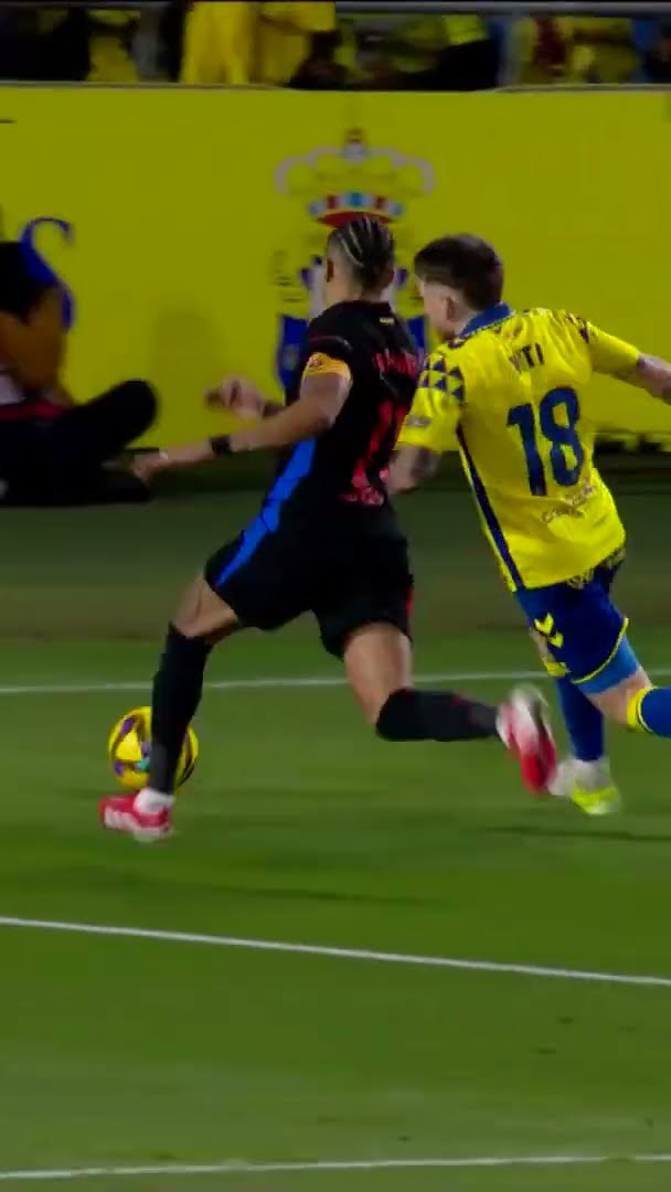 RAPHINHA'S defensive skills ??