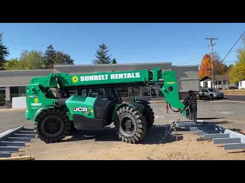 პრეზიდენტი ავად არის, მშენებლობა გრძელდება/როგორ ცხოვრობს ამერიკა