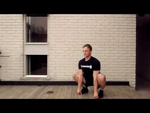 Video: Den Mighty Squat: Den övning som alla borde göra