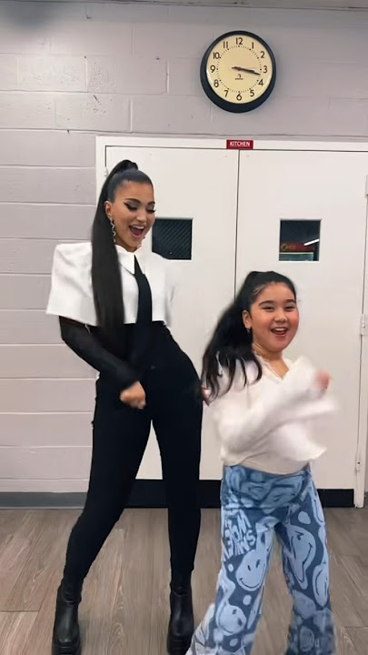 Enisa & her little fan do the Disco Cone dance ❤️