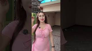 Bunda cantik depan bahenol live sore di depan rumah #vlonghijaber