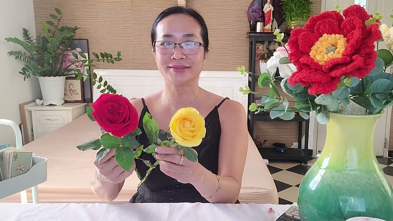 VÌ SAO HỌ YÊU BẠN ?