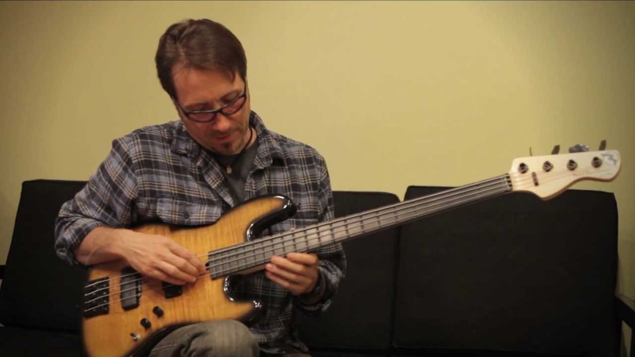 Marco Cortes Fretgroove Fretless Bass demo