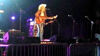 Video thumbnail of "heather myles -playing every honky tonk (borderline fest 2010)"