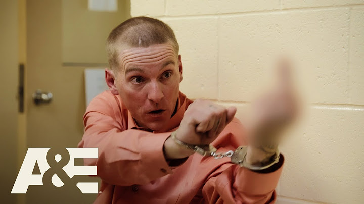 Man Caught With Drugs Acts Erratically During Booking | Booked: First Day In | A&E
