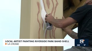 Local artist painting Riverside park band shell | La Crosse