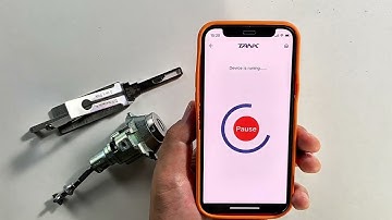 Toyota Corolla TOY2014 Key Cutting using 2M2 Tank CNC Key Cutting Machine - obd2shop.co.uk