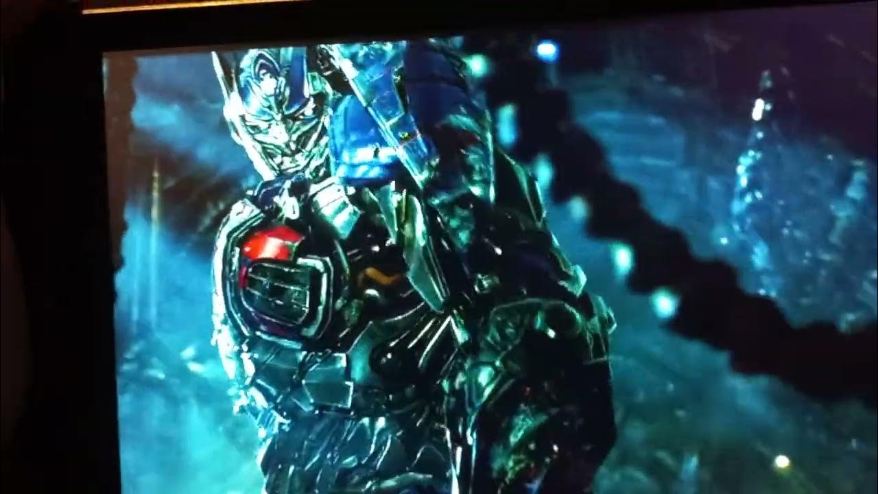 Transformers Age Of Extinction (2014) Optimus Prime And Cade Yeager