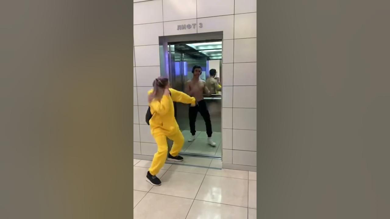 Танцующий качок