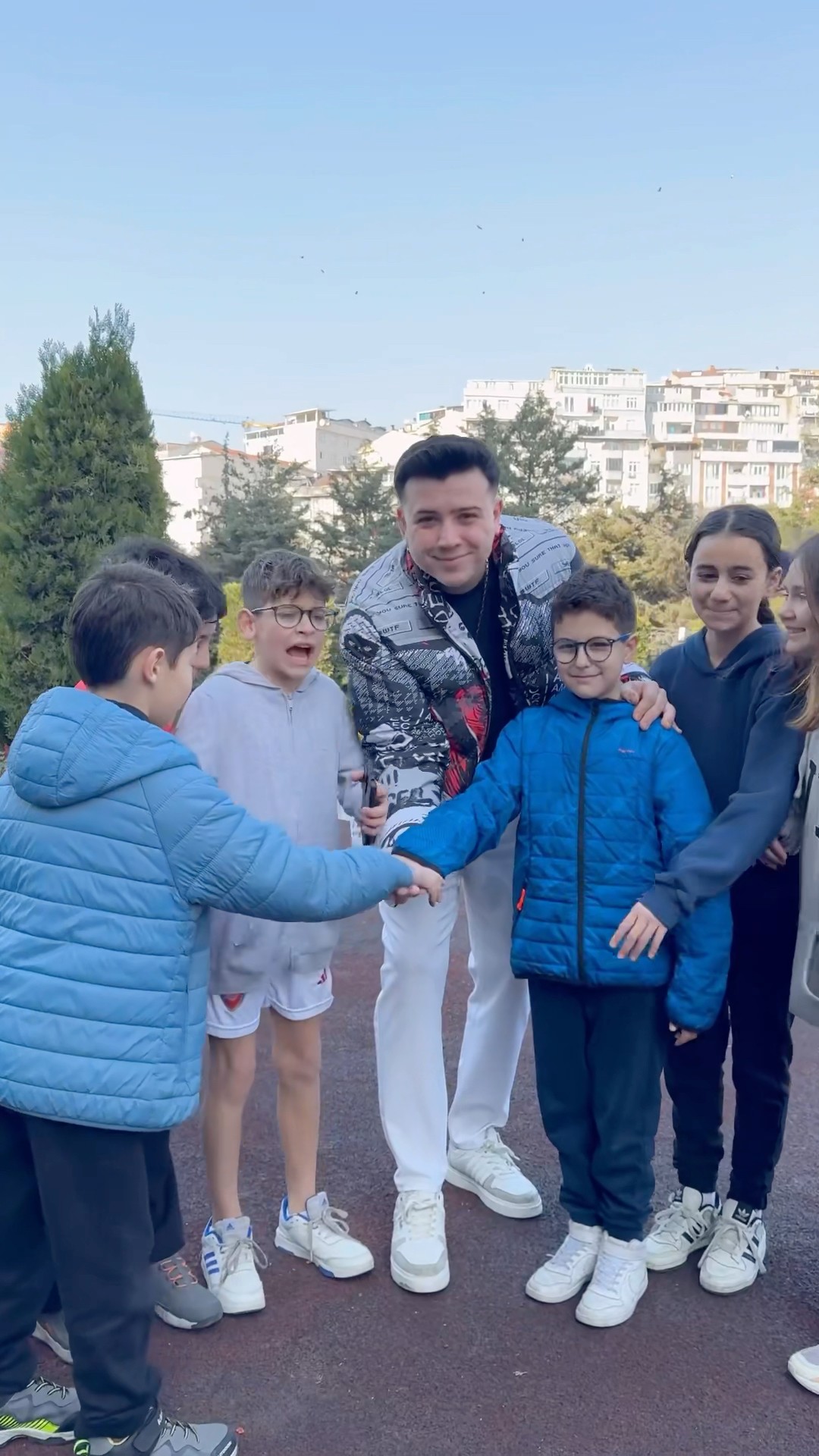 Semih Varol | ÇOCUKLARA İYİLİK YAPTIM? | #semihvarol #shorts