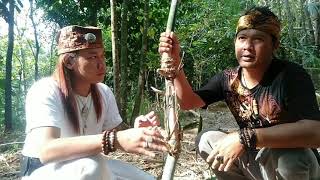 bambu unik buluh perindu bambu  ki kumbang kelana Cirebon ...part 1 di yutube Ki kumbang kelana crb