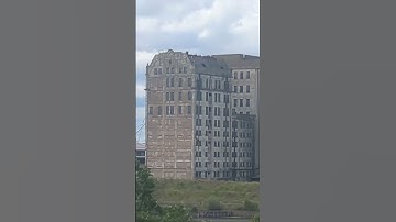 Coldplay Every Teardrop Is A Waterfall music video location London.