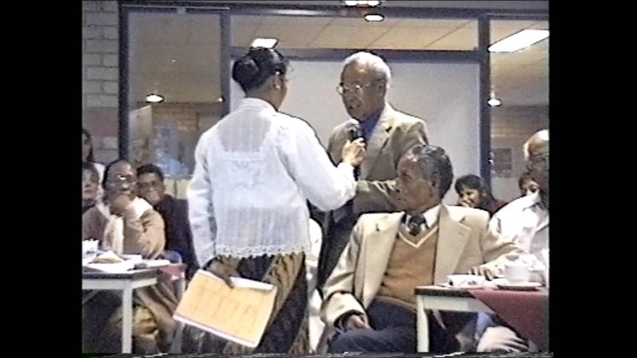 Lihat kembali bersama orang tatua negri Nolloth Tita Somi Louhatta  di belanda