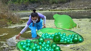 😱The Girl Awakens The Mutated Giant Clam In The River And Discovers The Sleeping Beauty In Pearls