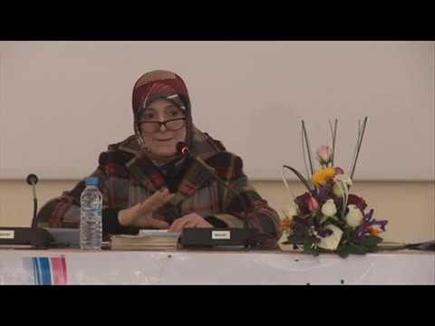 الد كتورة نزيهة معاريج في محاضرة 1 قضايا في علم الكلام والفكر