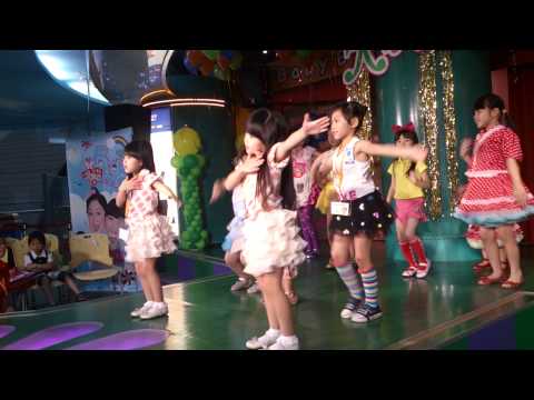 左左右右彩排Follow me開場舞