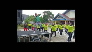 Domba kuring ade astrid || Senam kreasi by ive hery || #senamceria #senamsehat #viral