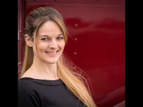 Lisa Kelly is going live!