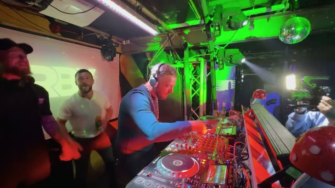 Irwin B2B Kirby - MC Marcus (Faction 3rd Birthday @ The Doncaster Warehouse)