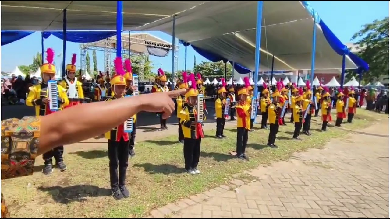 Gita Tunas Bangsa mengikuti Lomba Drumband Kota Pasuruan