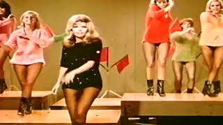 THESE BOOTS ARE MADE FOR WALKIN' - Nancy Sinatra | Subtitulos inglés y español