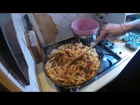 Cooking: Pasta with Kylie!